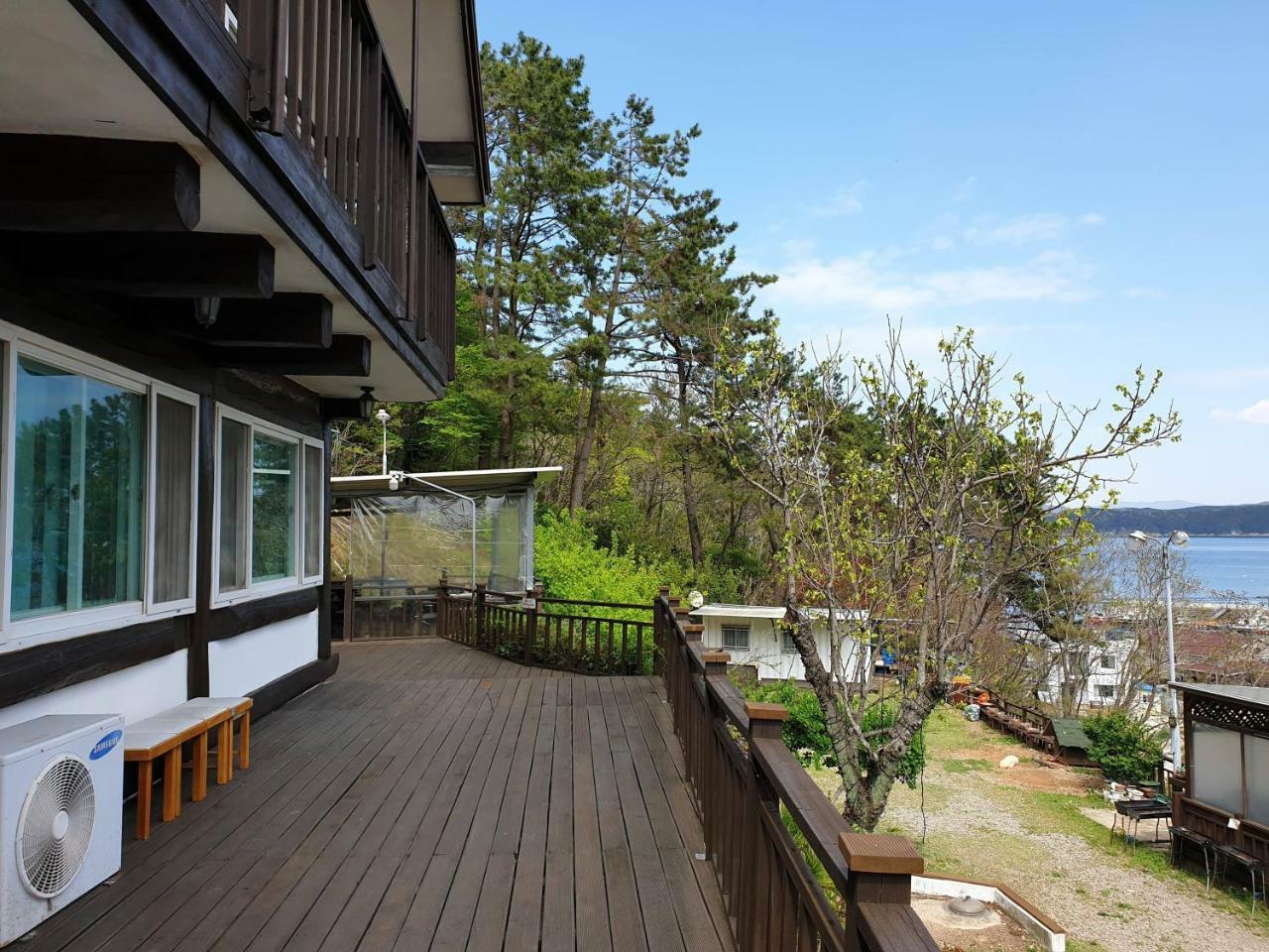 Tongyeong Yehyang Pension Exterior photo