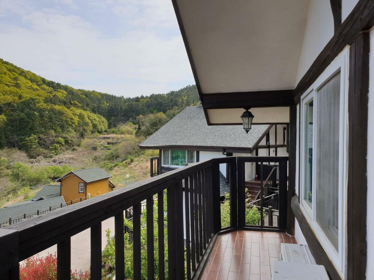 Tongyeong Yehyang Pension Exterior photo